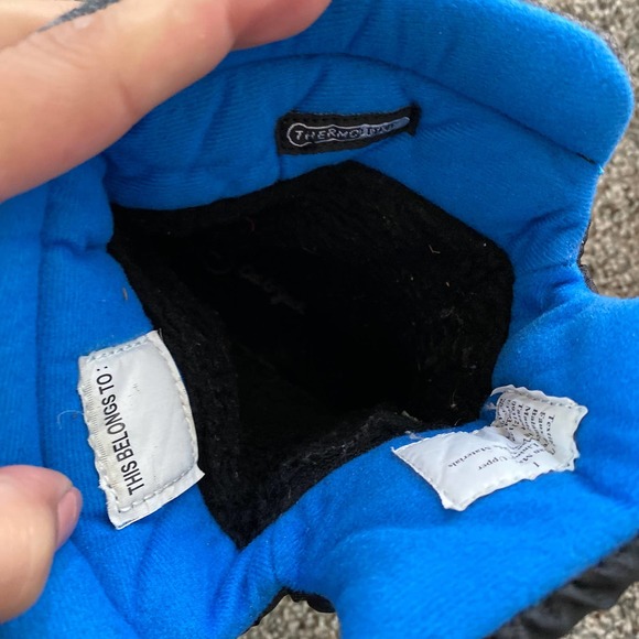 Cat & Jack Grey/Black Snow Boots - Size 1Y - Picture 3 of 6